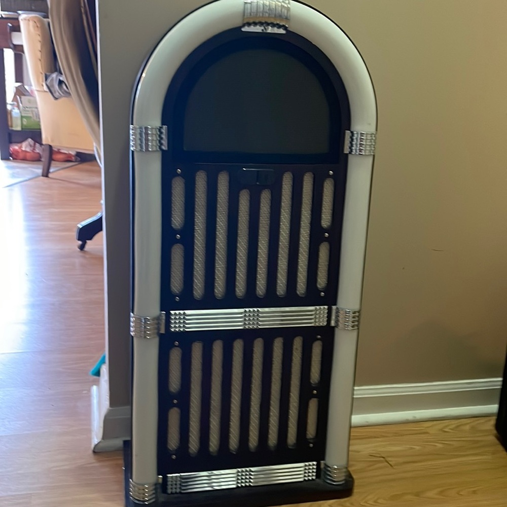 Jukebox Bluetooth speaker